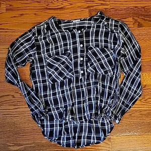 En Creme Black and White Top